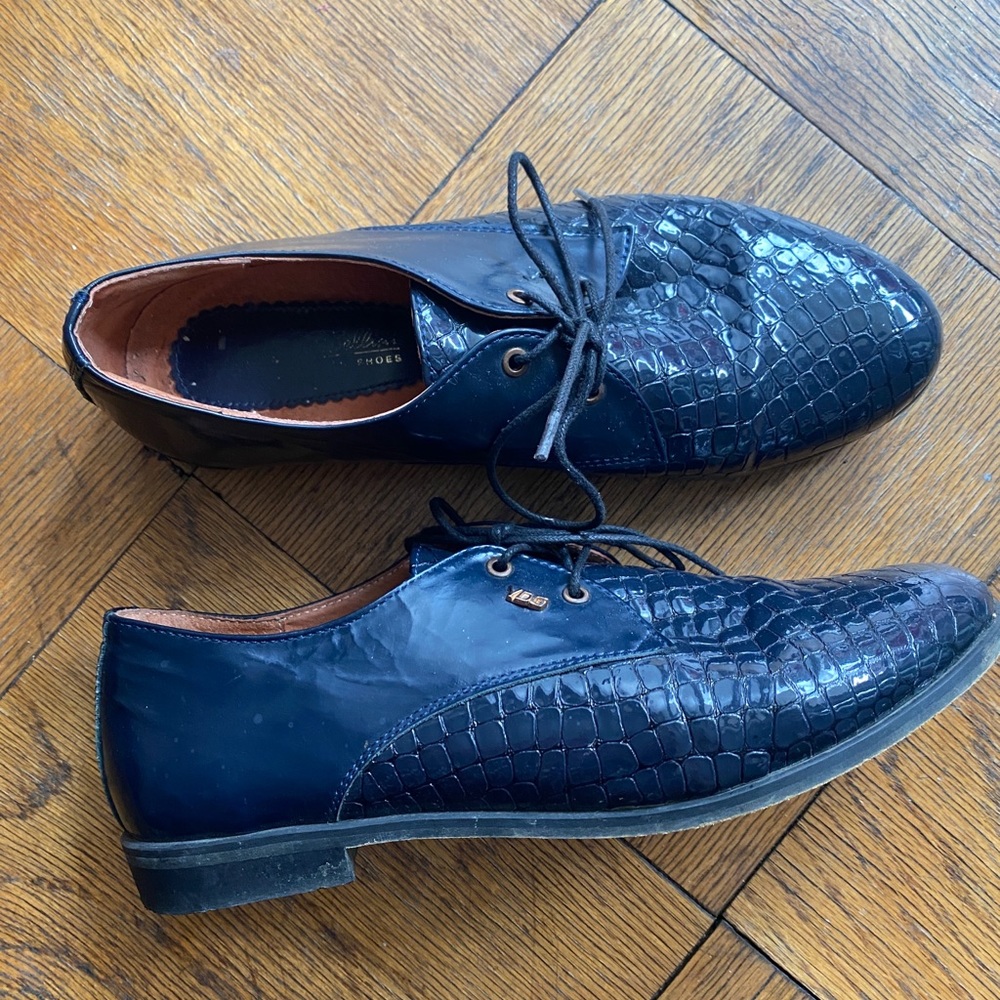Oxford shoes